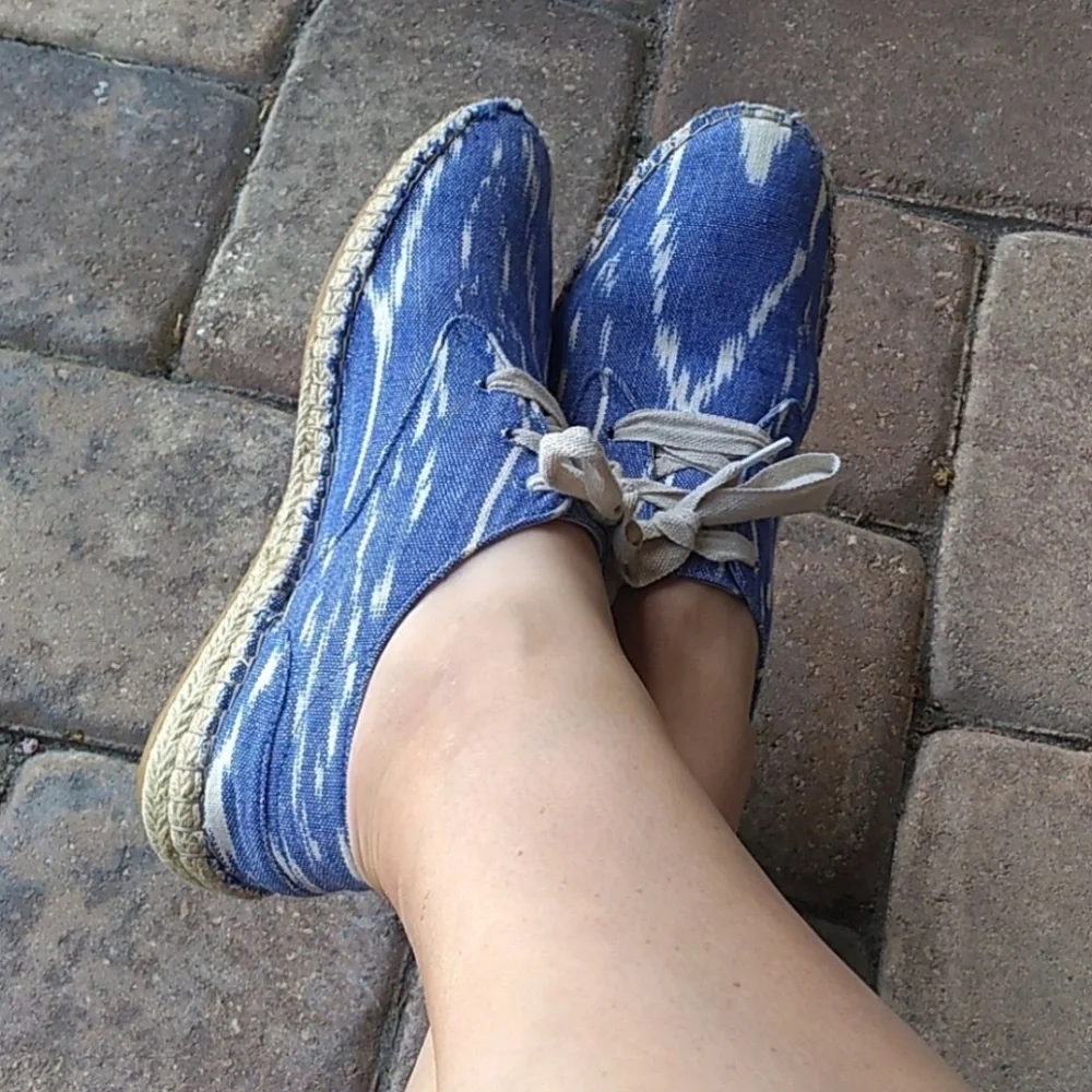 Canvas Shoes 8/10